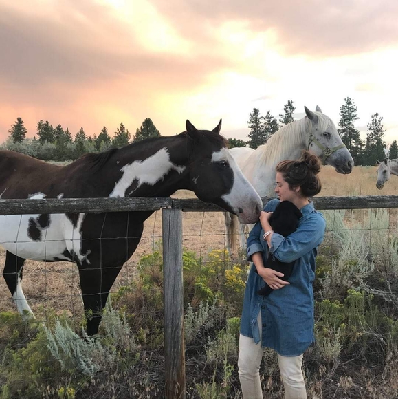 Meet your Posher, Blair Ann - Picture 3 of 7